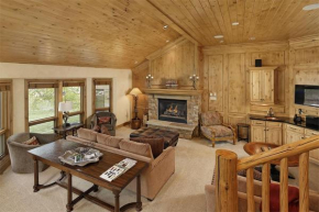 Fanny Hill Mountain Townhome near Village Mall by The Woodrun V Townhouses